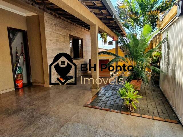 #2033 - Casa para Venda em Santa Luzia - MG