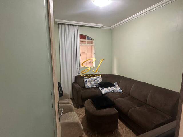 Casa para Venda em Contagem - 2
